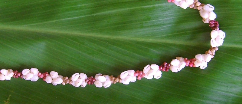 Photo ofCrown Flower Stitch Lei